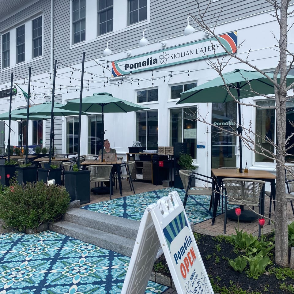 Outdoor Dining in Brunswick